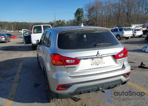 2018 Mitsubishi Outlander Sport 2.4 Se z USA, uszkodzony, nr VIN JA4AP3AW2JU000333